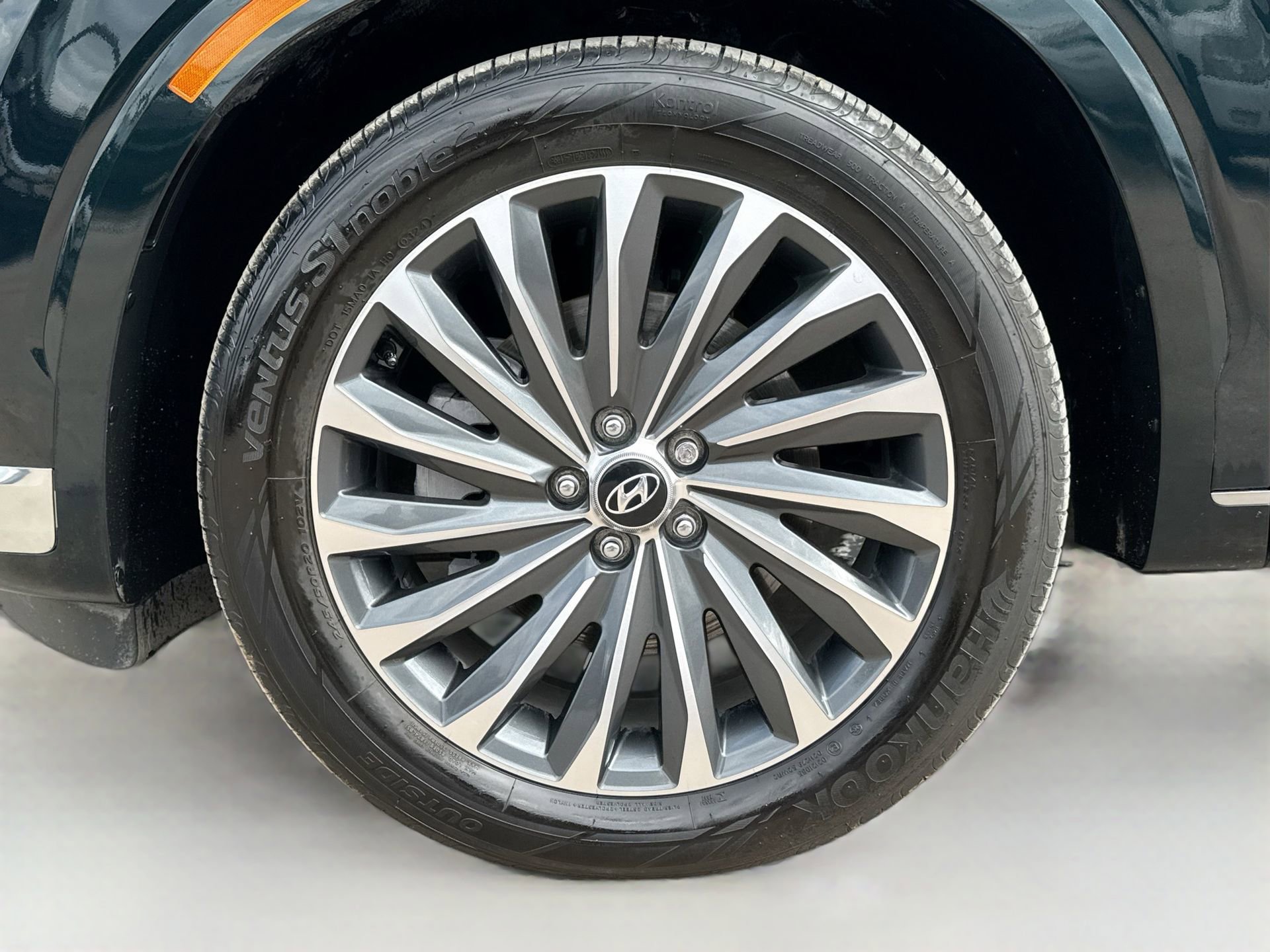 Used 2024 Hyundai Palisade Calligraphy image 35