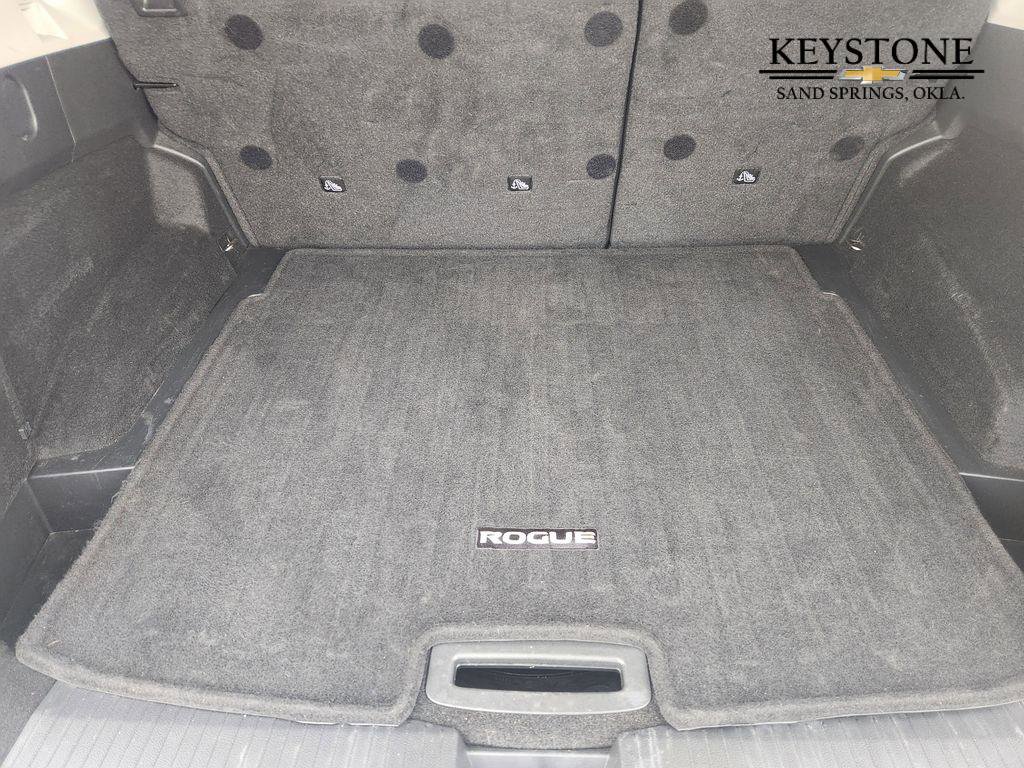 Used 2024 Nissan Rogue SV image 31