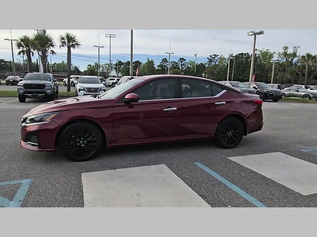 Used 2025 Nissan Altima 2.5 SV w/ SV Special Edition Package FWD image 24