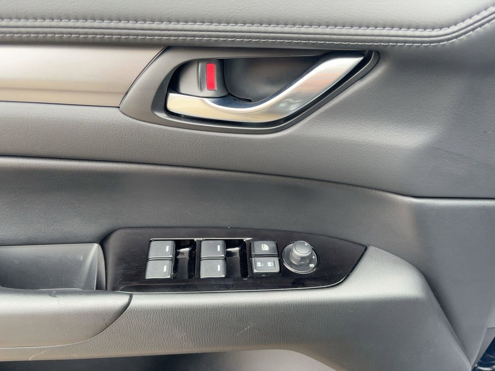 Used 2025 MAZDA CX-5 AWD 2.5 S w/ Preferred Package image 21