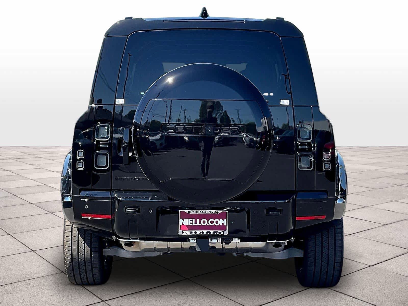 New 2026 Land Rover Defender 110 X-Dynamic SE AWD/4WD image 6