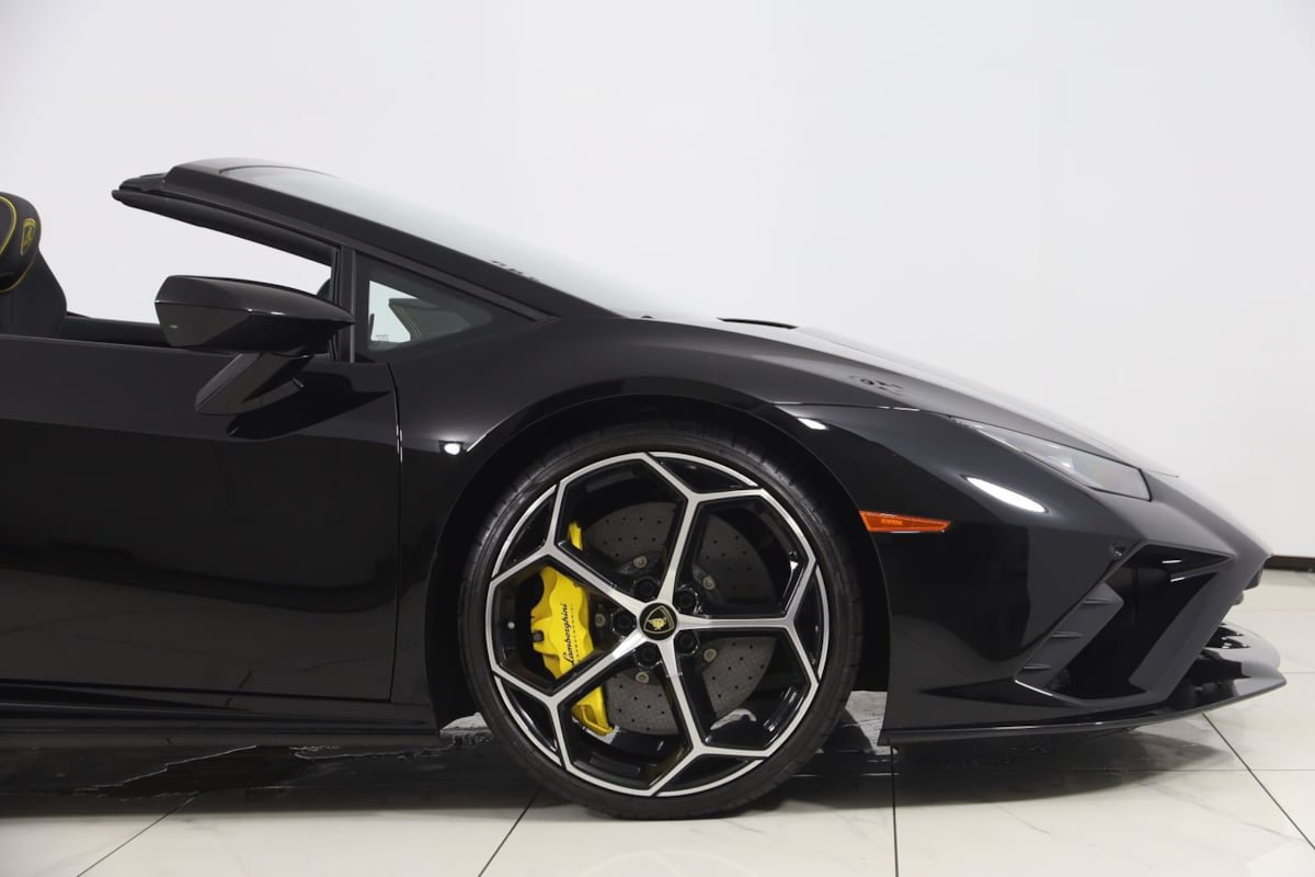 Used 2023 Lamborghini Huracan EVO RWD image 74