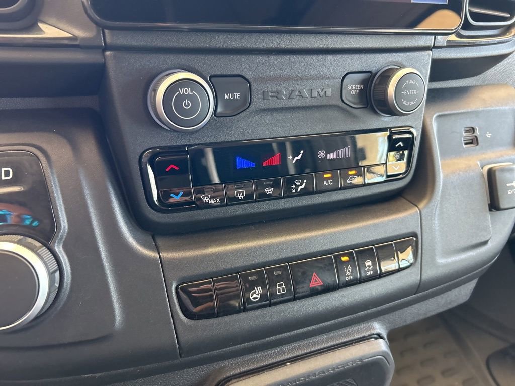 Used 2024 RAM ProMaster 3500 w/ Delivery Van Package image 40