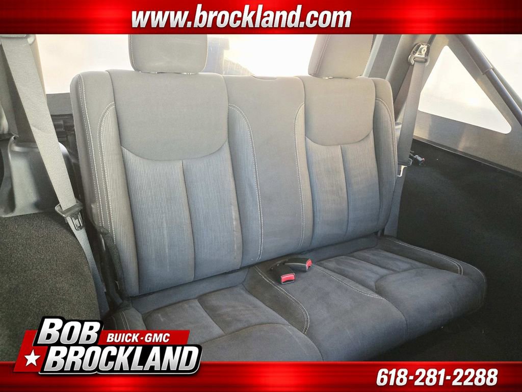 Used 2017 Jeep Wrangler Sahara w/ Connectivity Group image 17