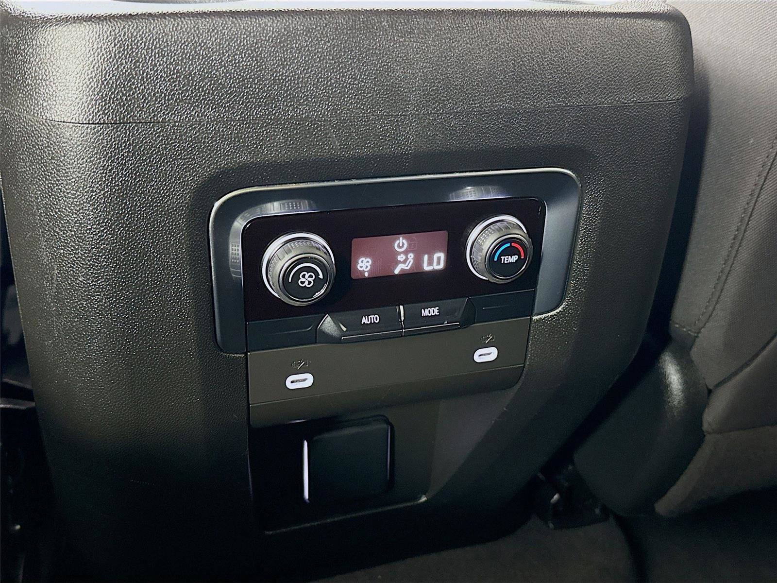 Used 2023 Chevrolet Suburban LS image 15