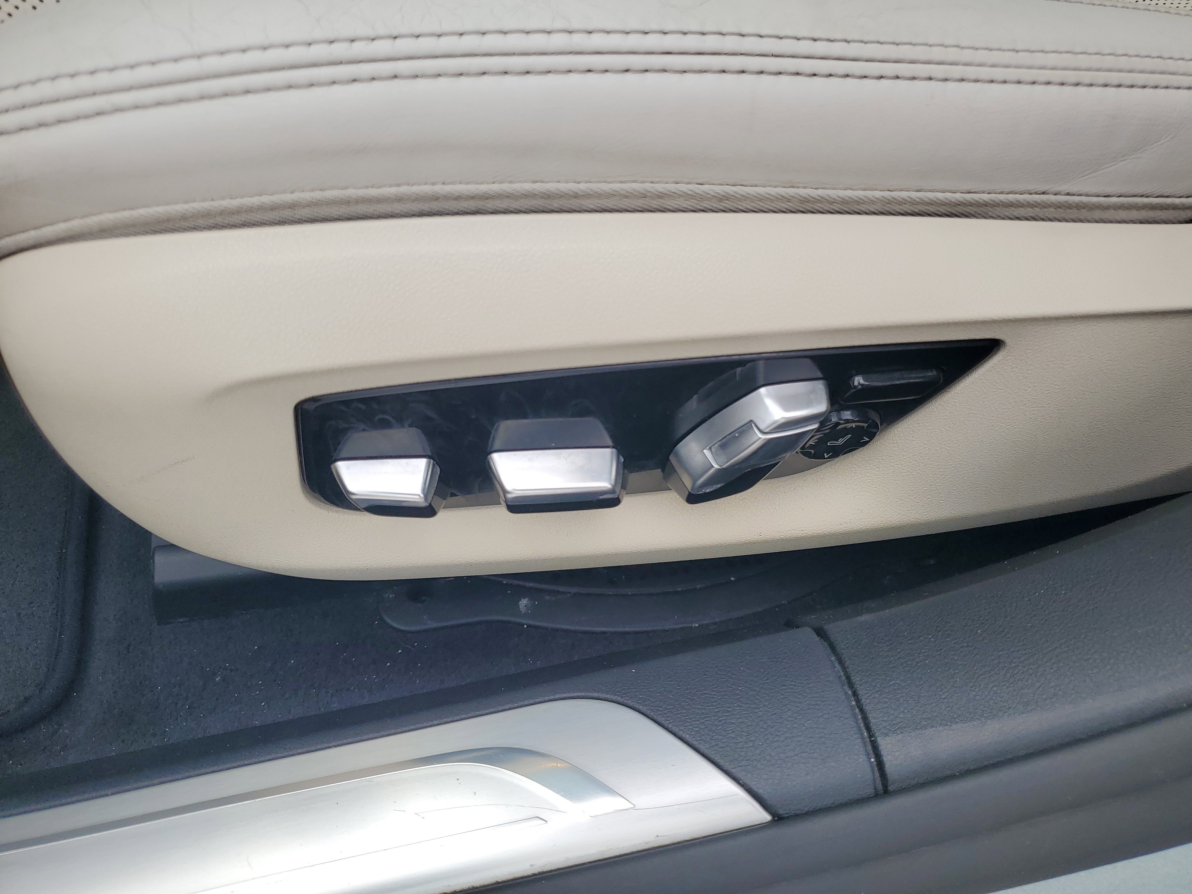 Used 2018 BMW 740i image 13