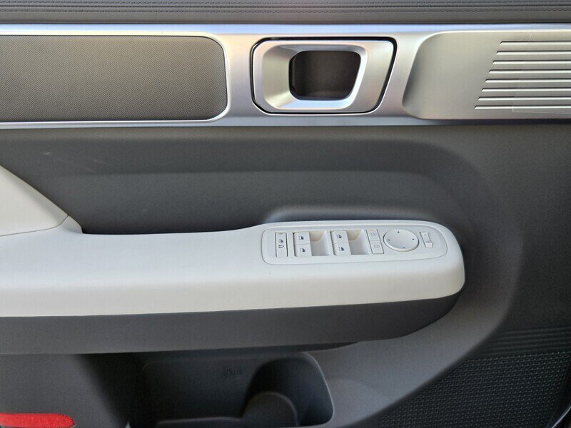 New 2026 Hyundai Santa Fe SE FWD image 12