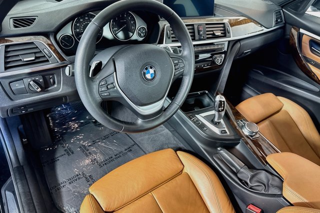 Used 2018 BMW 330e w/ Premium Package RWD image 9