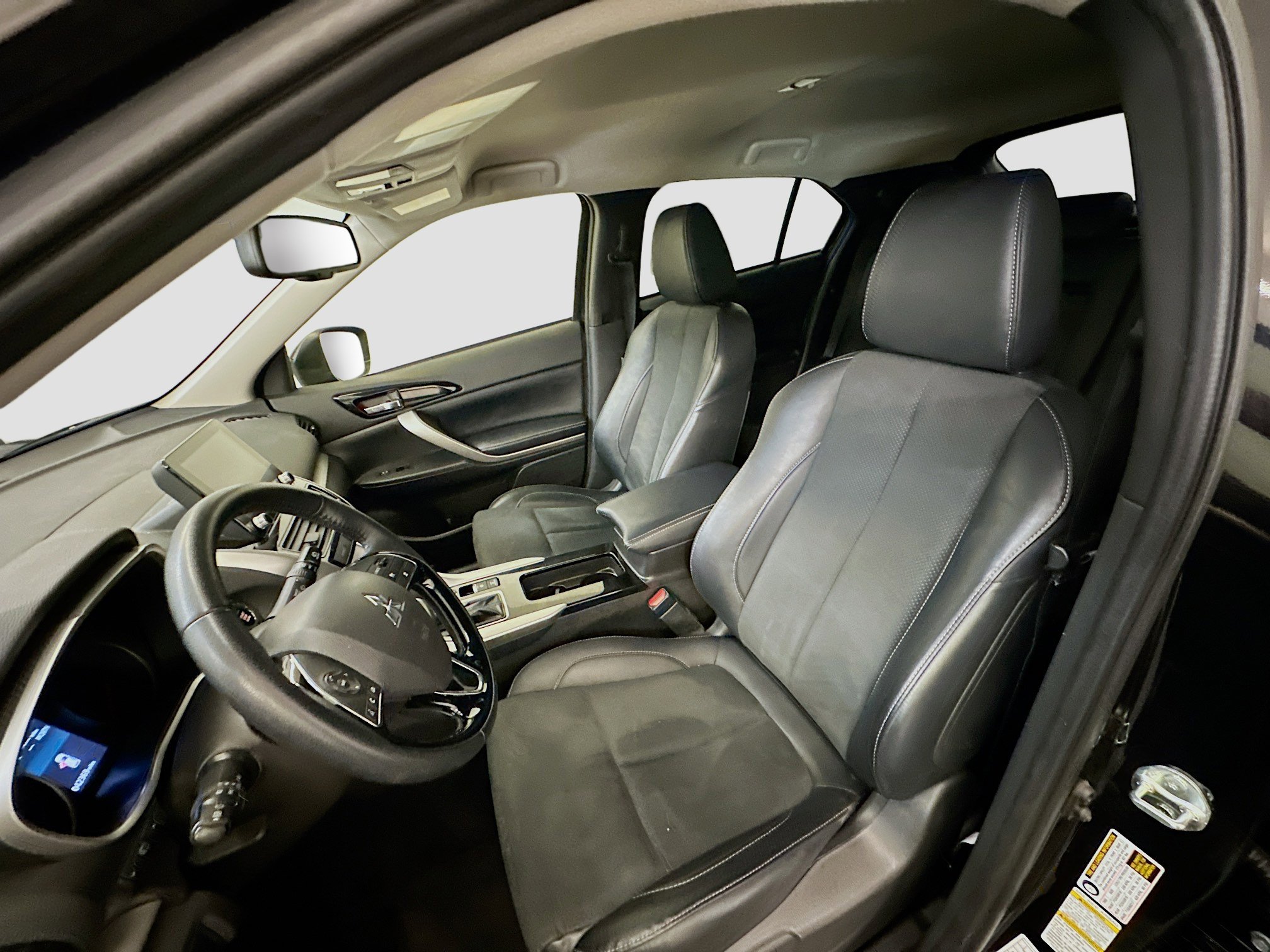 Used 2025 Mitsubishi Eclipse Cross SE AWD/4WD image 13