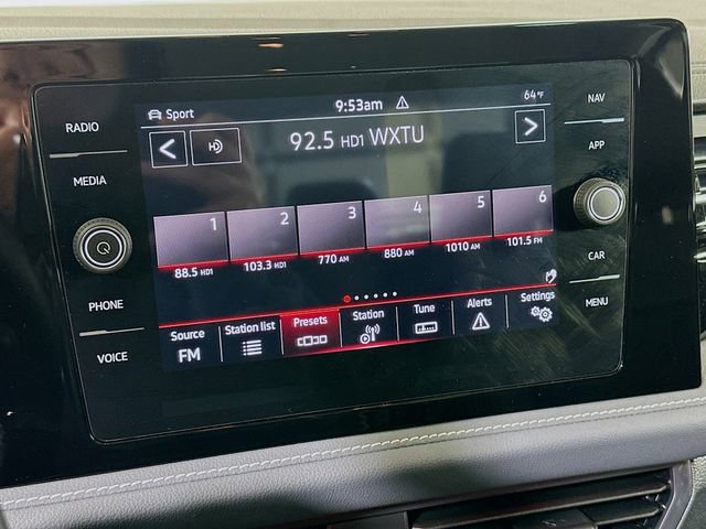 Used 2025 Volkswagen Jetta SEL FWD image 16