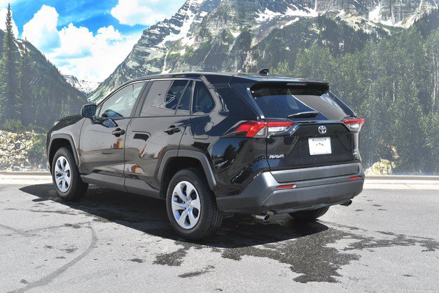 Certified 2025 Toyota RAV4 LE AWD/4WD image 9