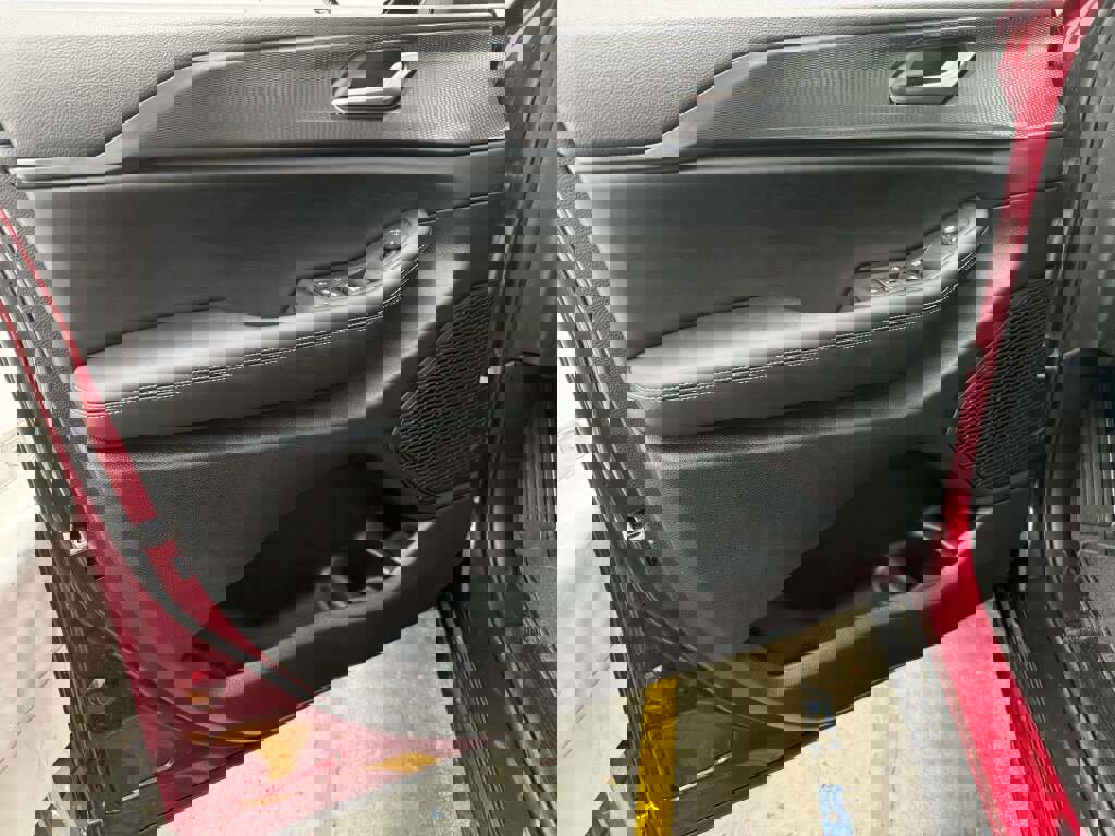 New 2025 Jeep Grand Cherokee L Laredo image 23