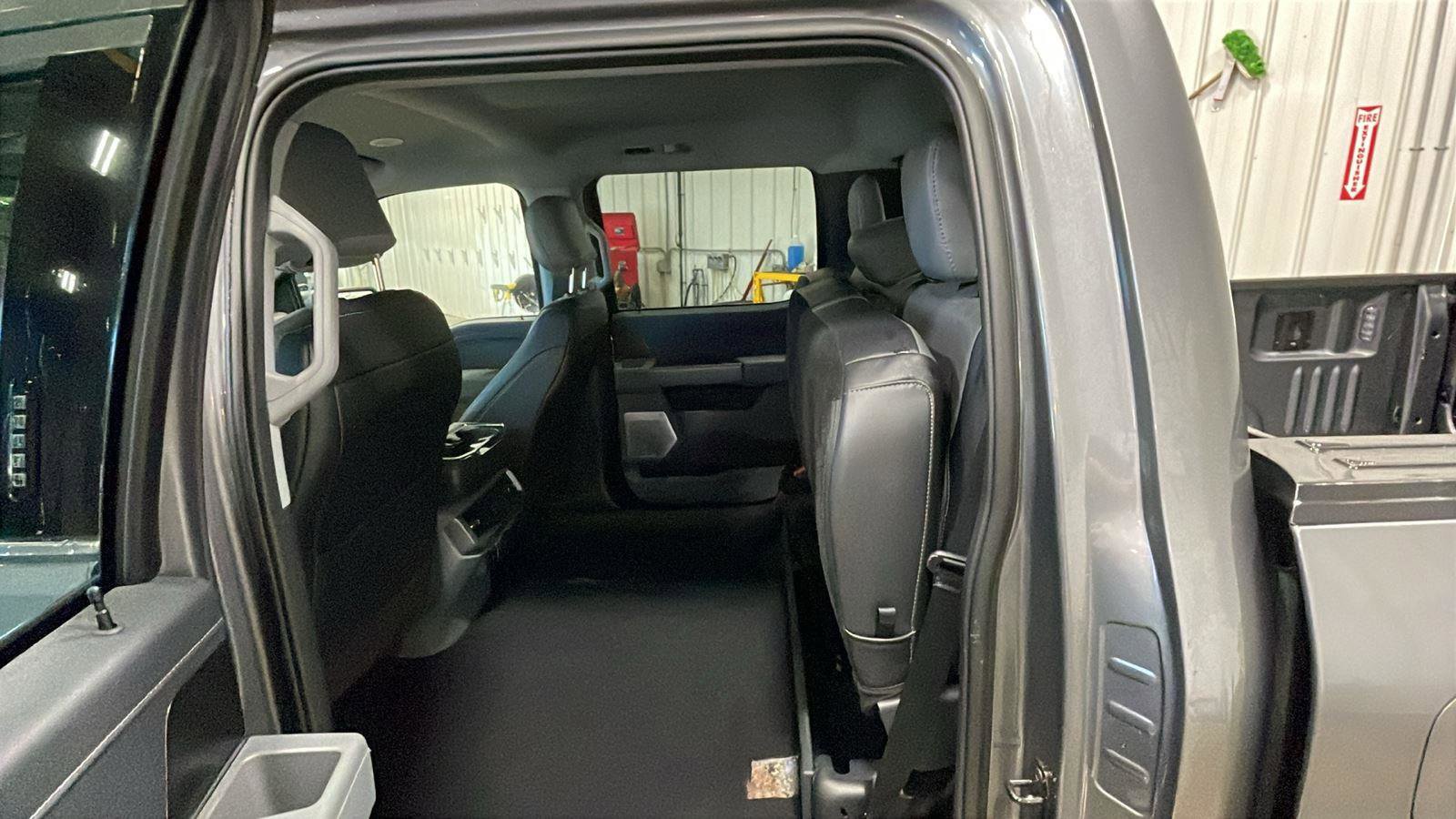 Used 2023 Ford F150 Lariat w/ Equipment Group 502A High image 9