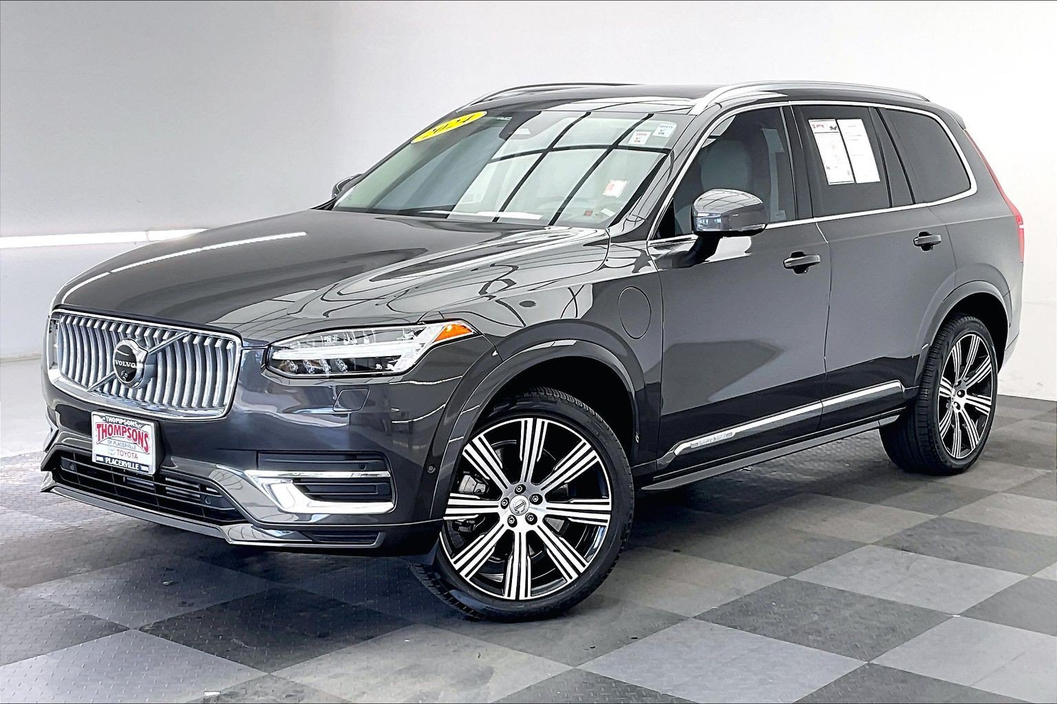 Used 2024 Volvo XC90 T8 Ultimate w/ Protection Package Premier AWD/4WD image 12