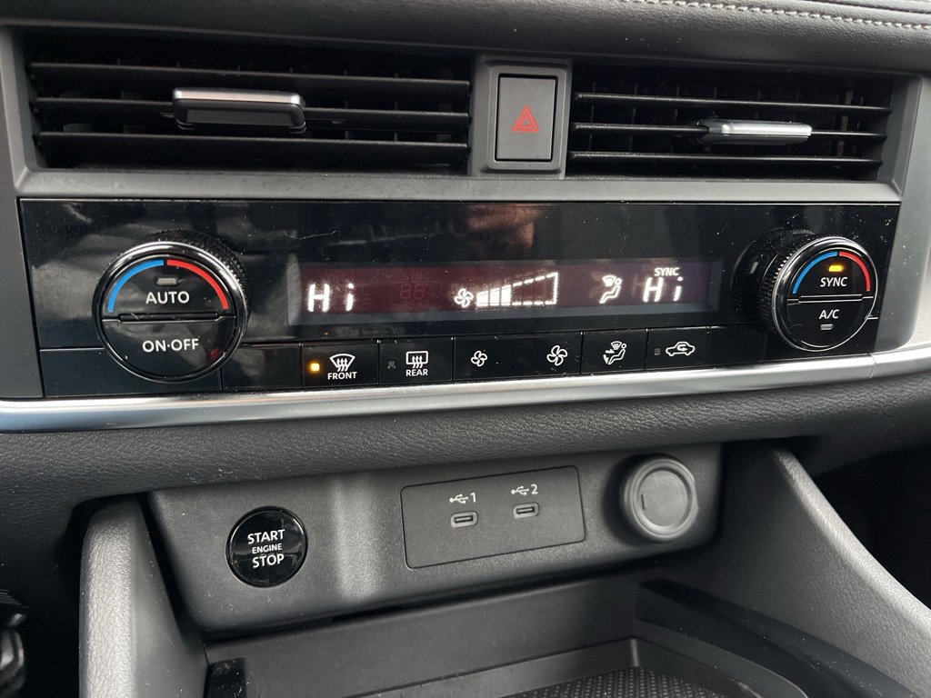 Used 2024 Nissan Rogue SV image 16