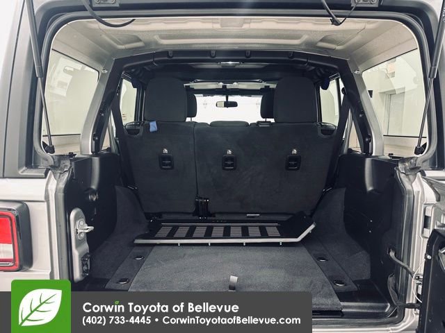 Used 2021 Jeep Wrangler Unlimited Islander image 16