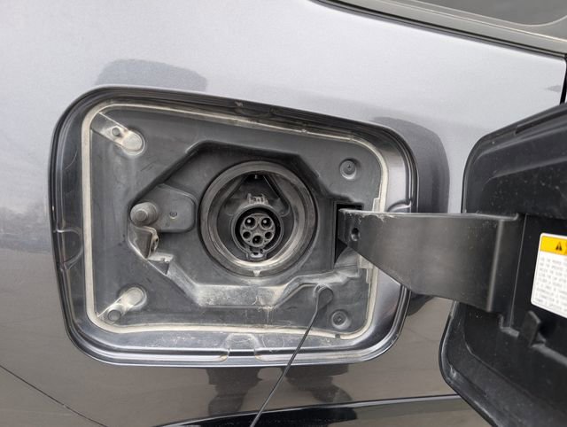 Used 2022 Toyota RAV4 XSE w/ Weather Package image 32