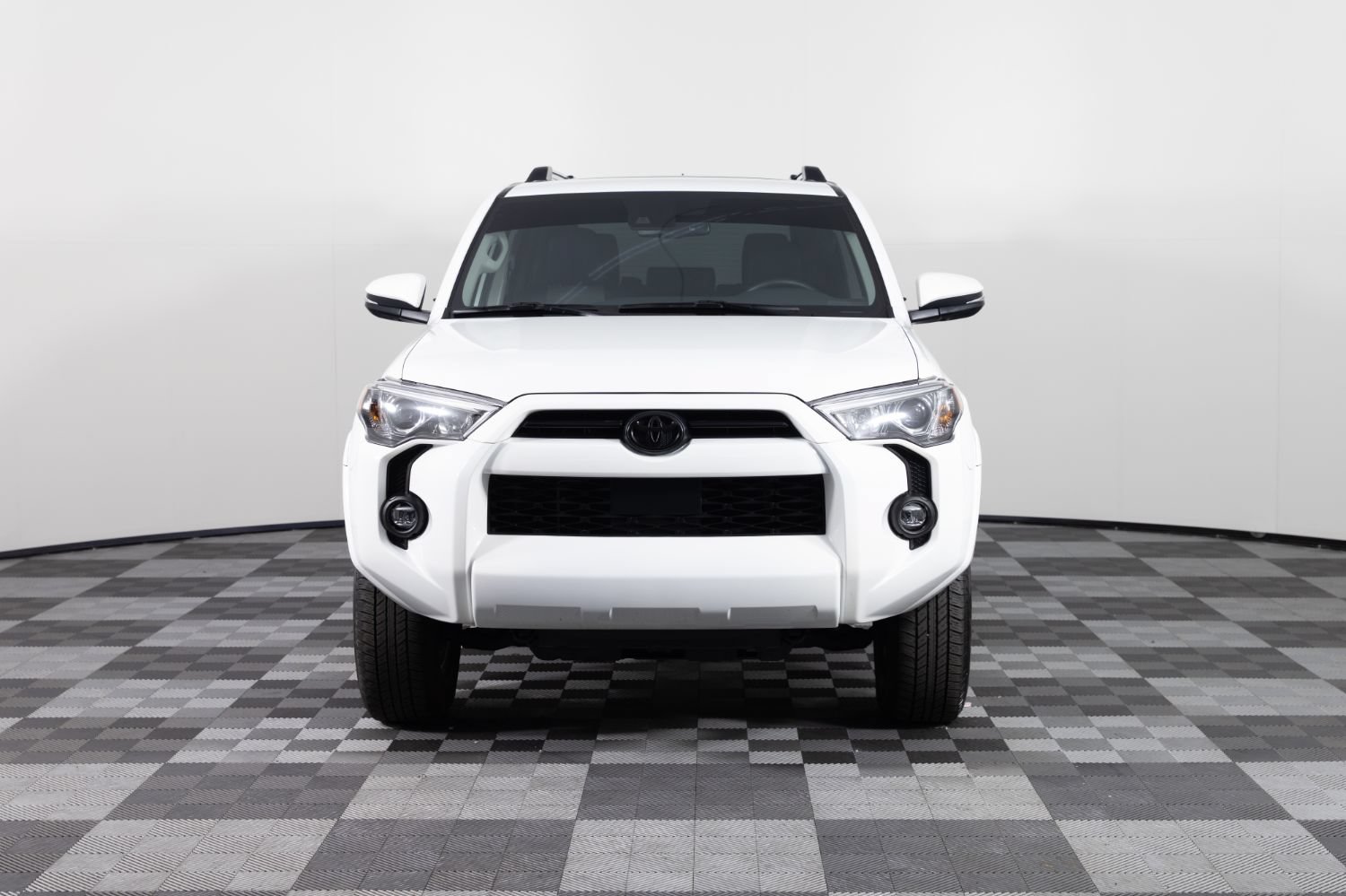 Used 2023 Toyota 4Runner SR5 Premium w/ Moonroof Package AWD/4WD image 11