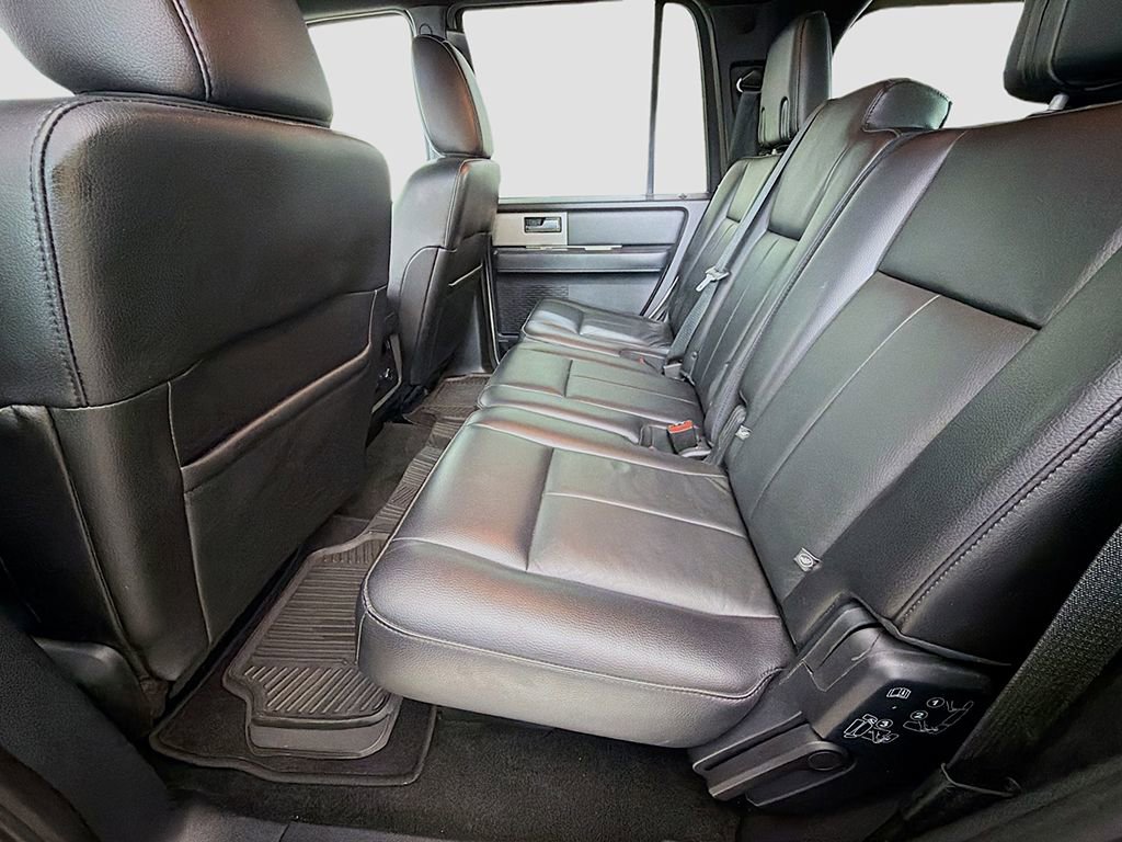 Used 2017 Ford Expedition XLT w/ Equipment Group 201A AWD/4WD image 19
