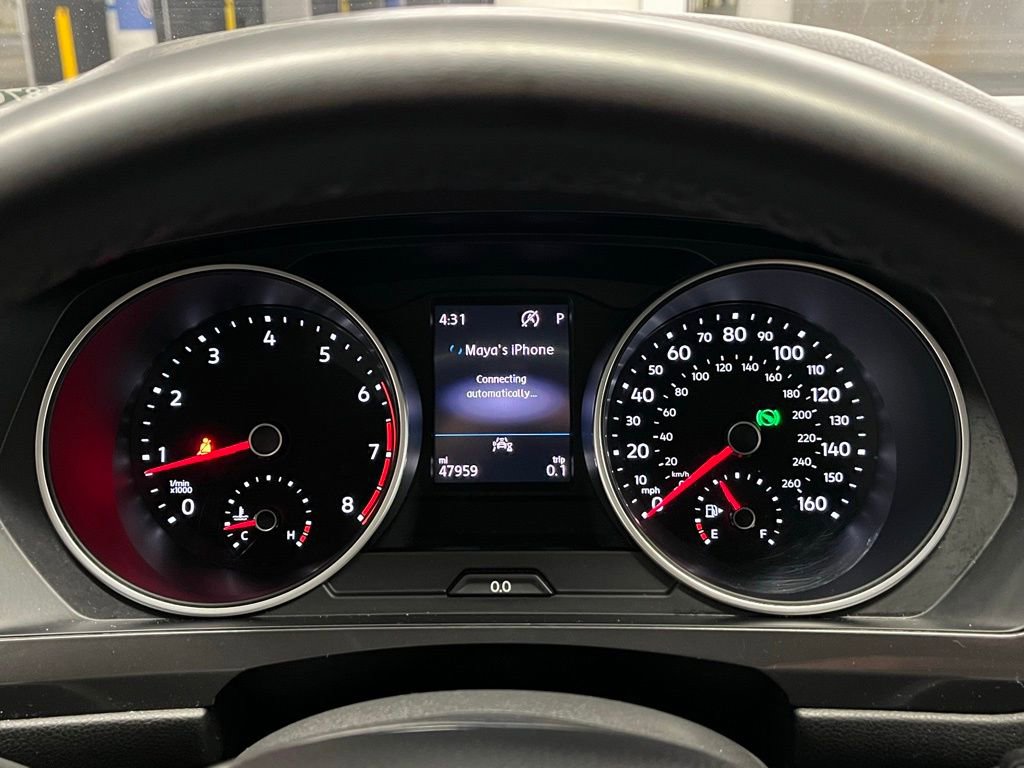 Used 2020 Volkswagen Tiguan SE w/ Panoramic Sunroof Package image 23