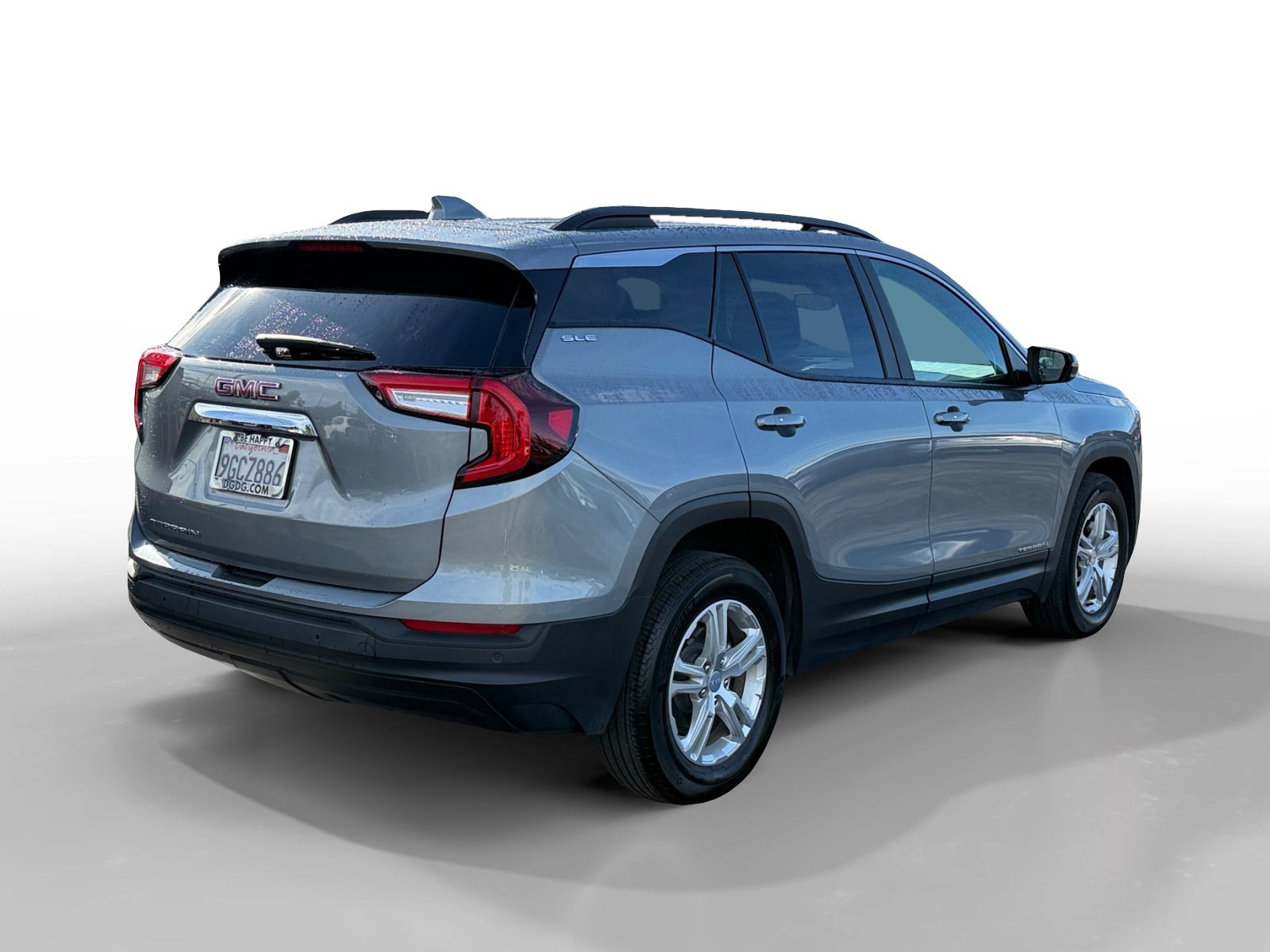 Used 2023 GMC Terrain SLE w/ Driver Convenience Package image 5