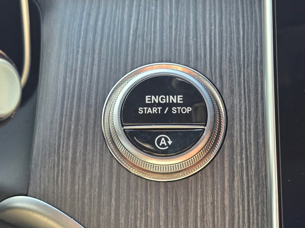 Used 2026 Mercedes-Benz GLC 300 4MATIC image 41