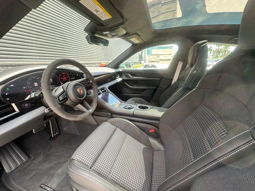 Certified 2025 Porsche Taycan 4S image 5