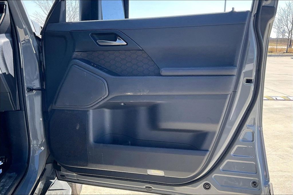 Used 2024 Lexus GX 550 w/ Accessory Package (Z1) image 22