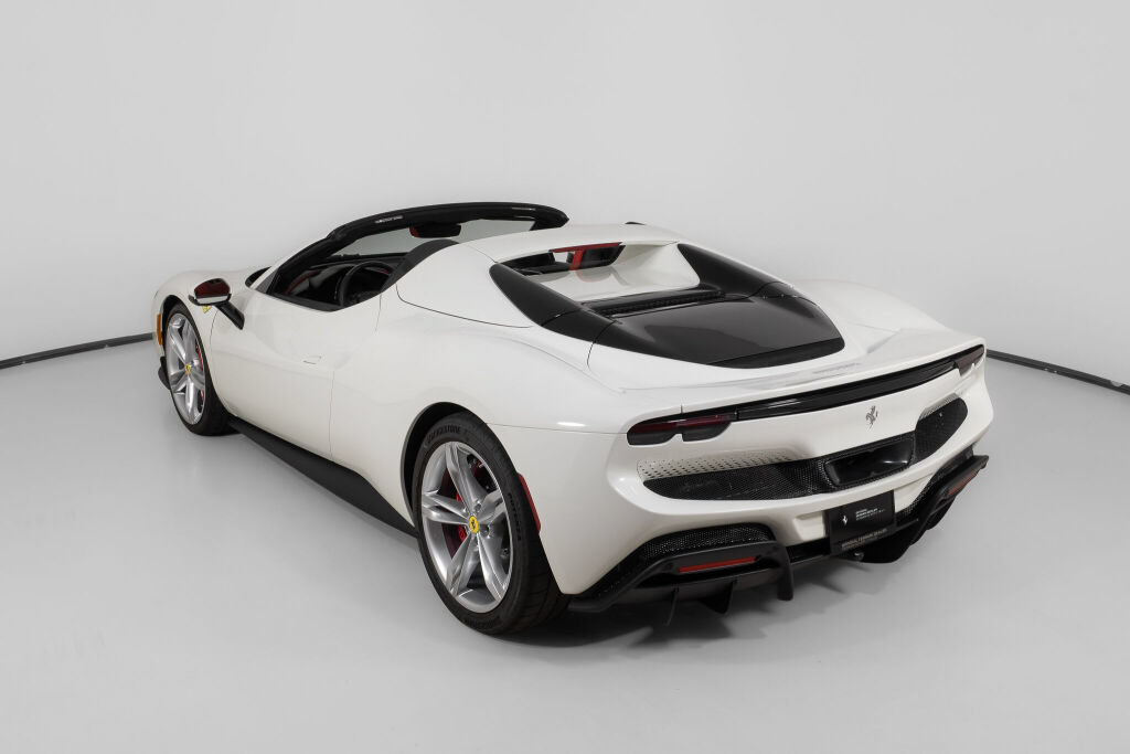 Used 2025 Ferrari 296 GTS RWD image 5