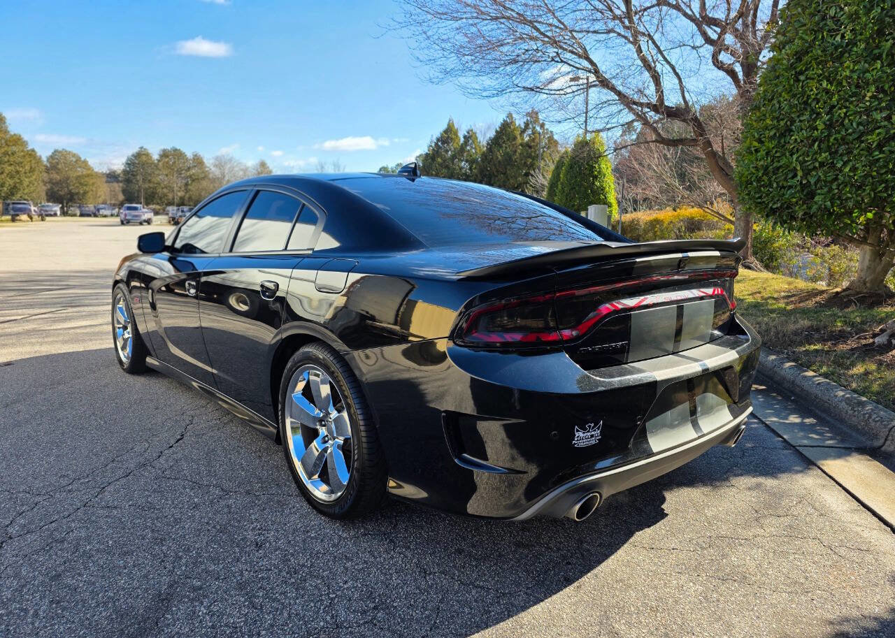 Used 2018 Dodge Charger R/T Scat Pack RWD image 3