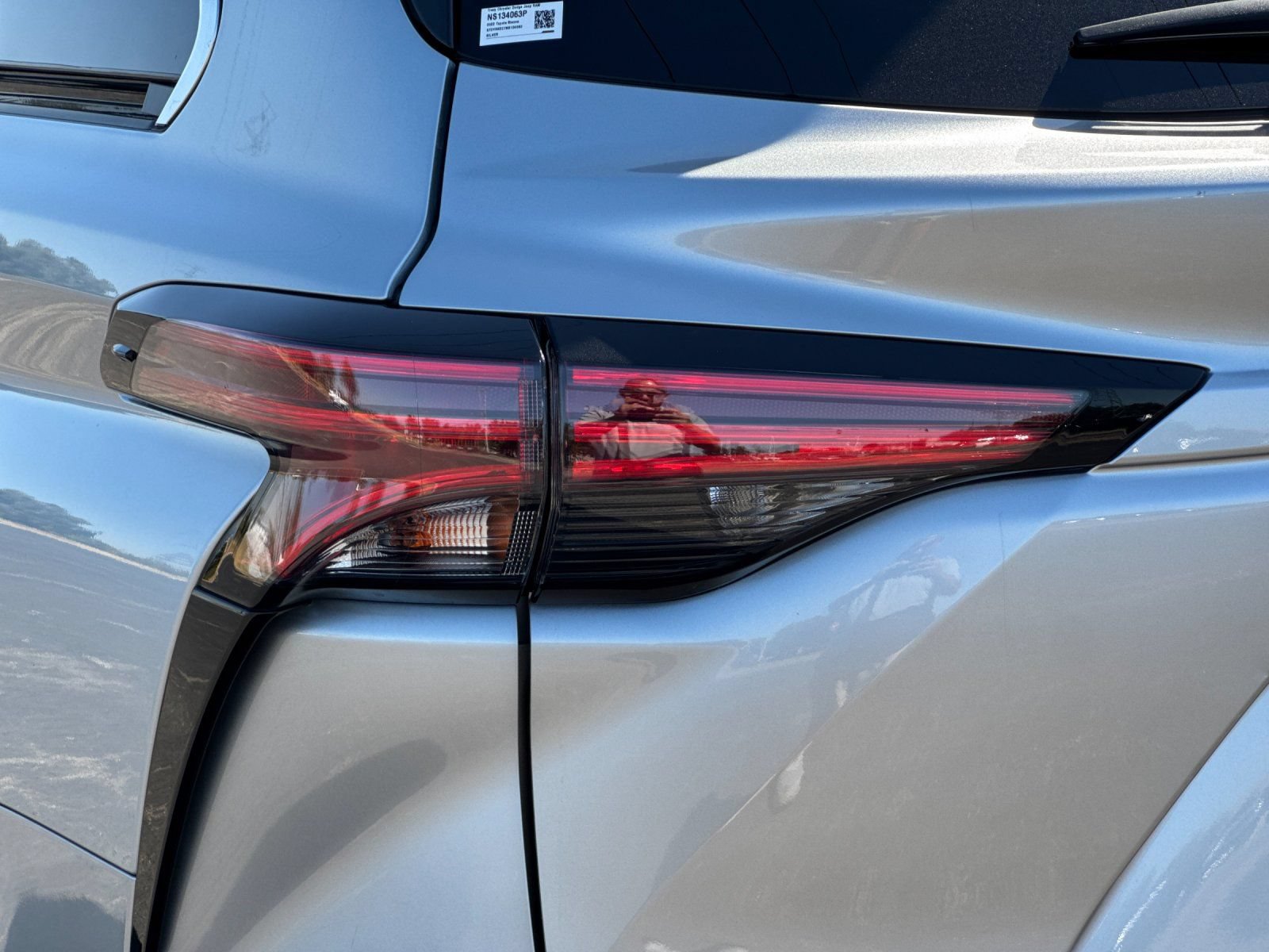 Used 2022 Toyota Sienna XLE FWD image 41