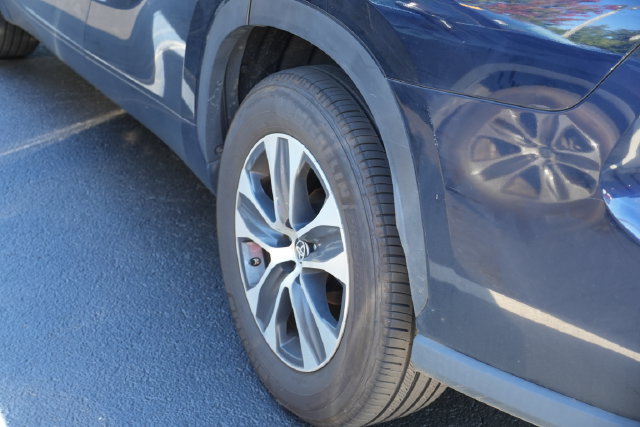 Used 2023 Toyota Highlander XLE FWD image 10