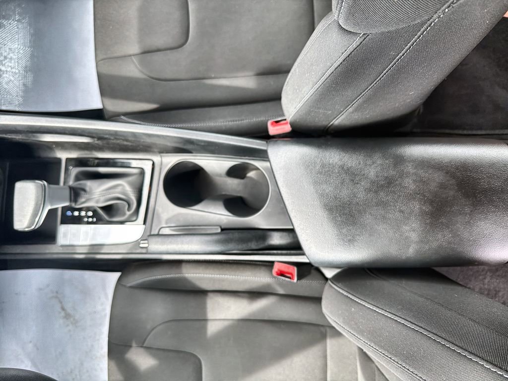 Certified 2023 Hyundai Elantra SEL FWD image 32
