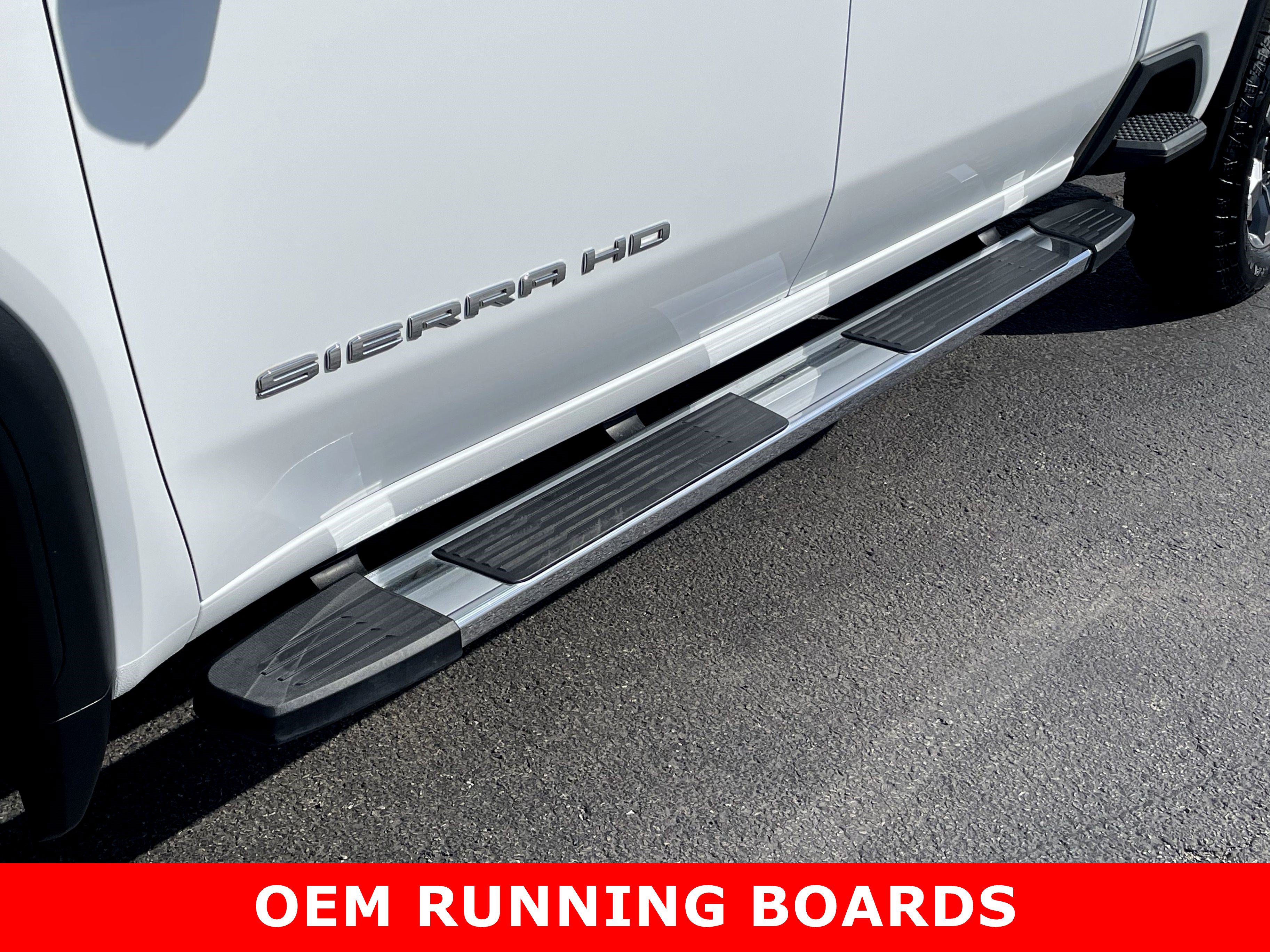 Certified 2025 GMC Sierra 2500 SLT AWD/4WD image 11