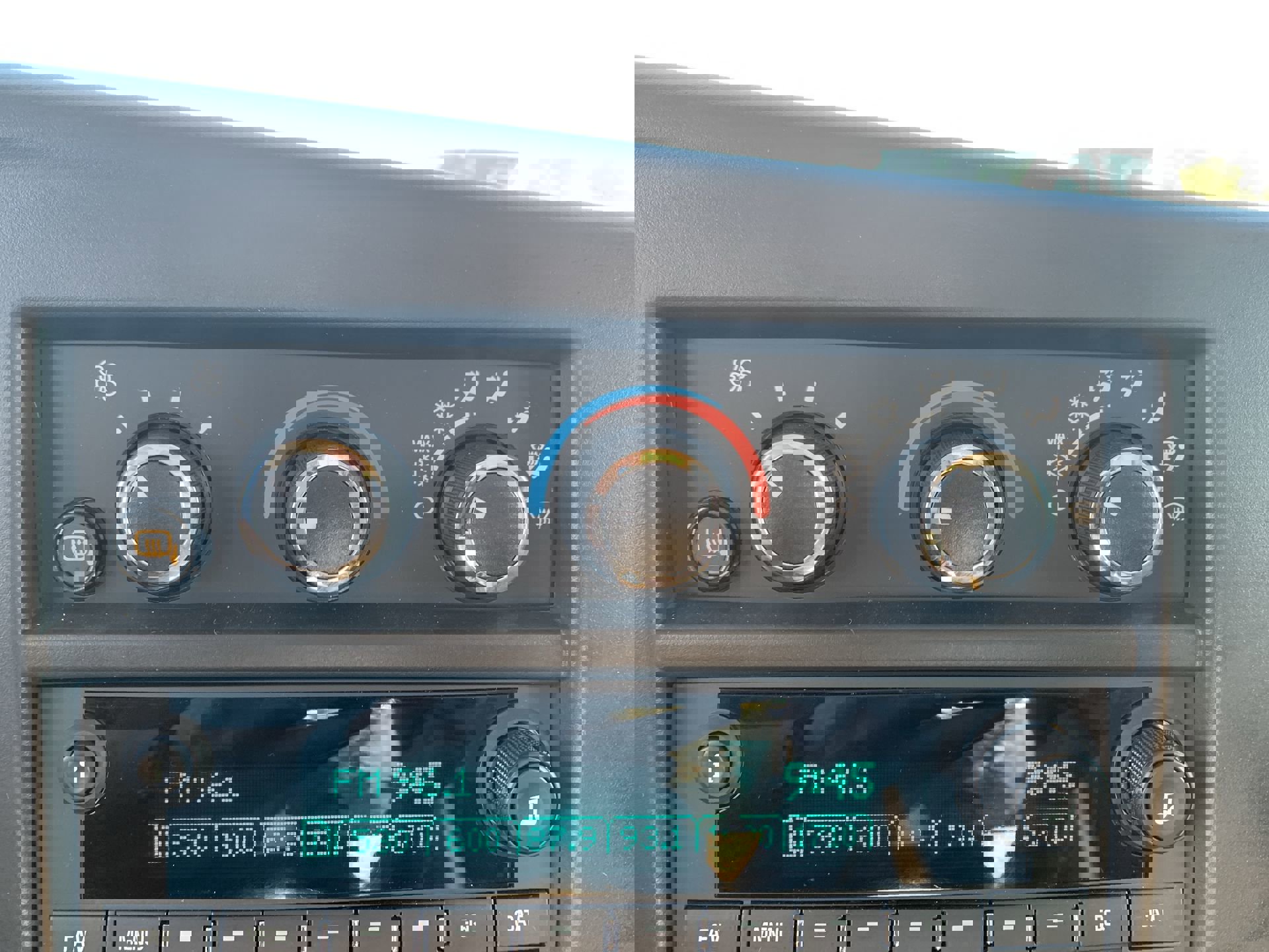 New 2025 GMC Savana 3500 1WT w/ Power Convenience Package image 30