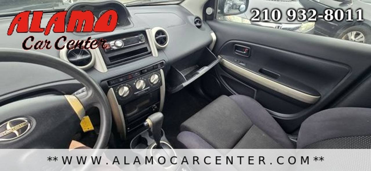 Used 2005 Scion xA FWD image 39