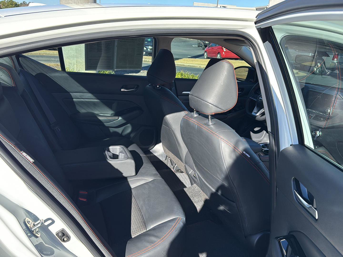 Used 2025 Nissan Altima 2.5 SR image 11