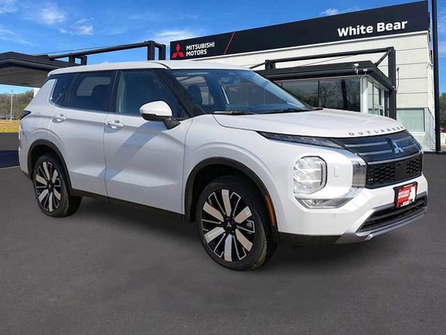 New 2026 Mitsubishi Outlander SE image 1