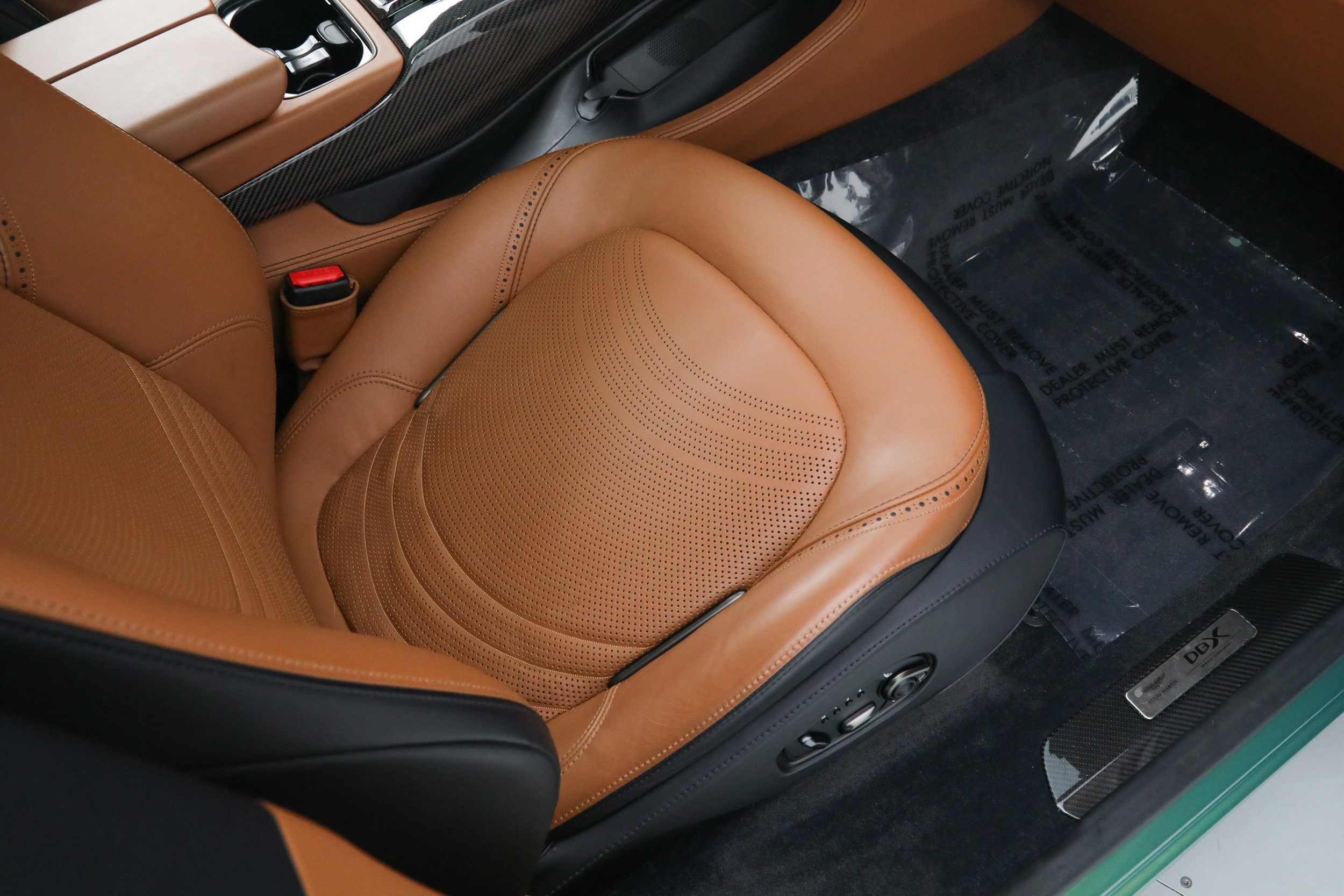 Used 2023 Aston Martin DBX 707 AWD/4WD image 17