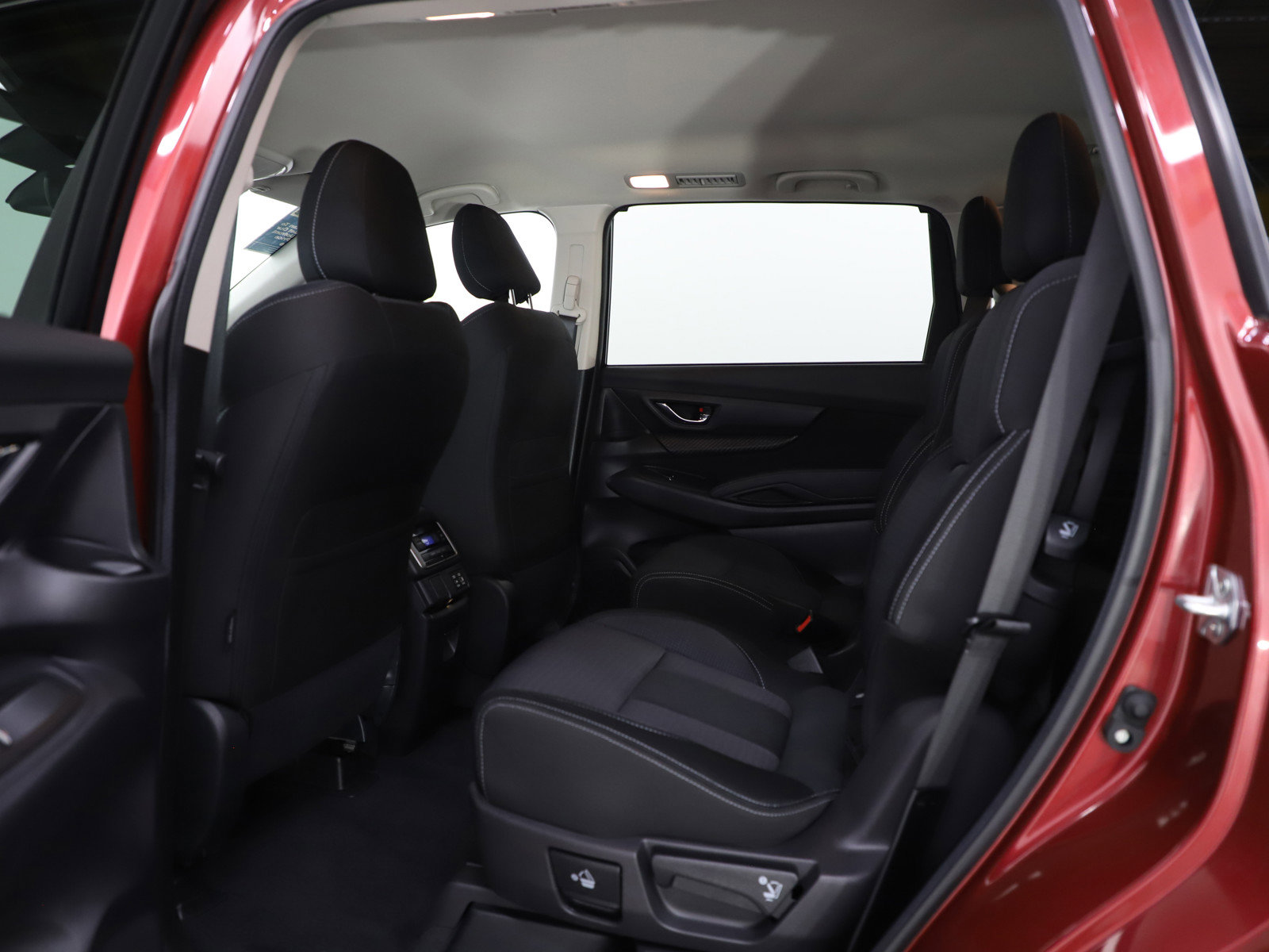 Used 2024 Subaru Ascent Premium w/ Convenience Package image 20