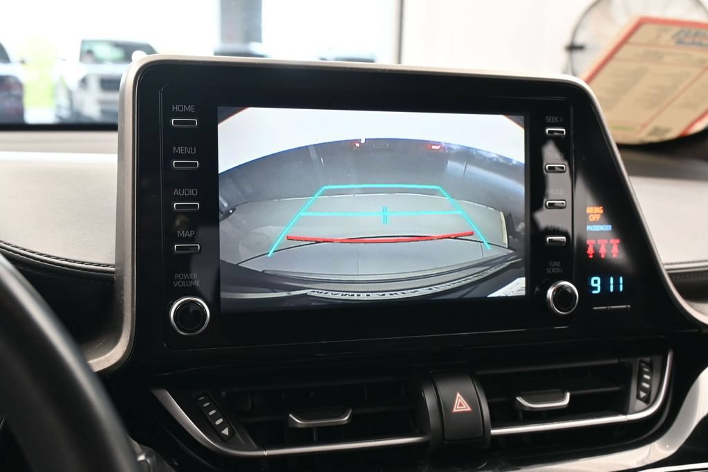 Used 2019 Toyota C-HR XLE FWD image 17