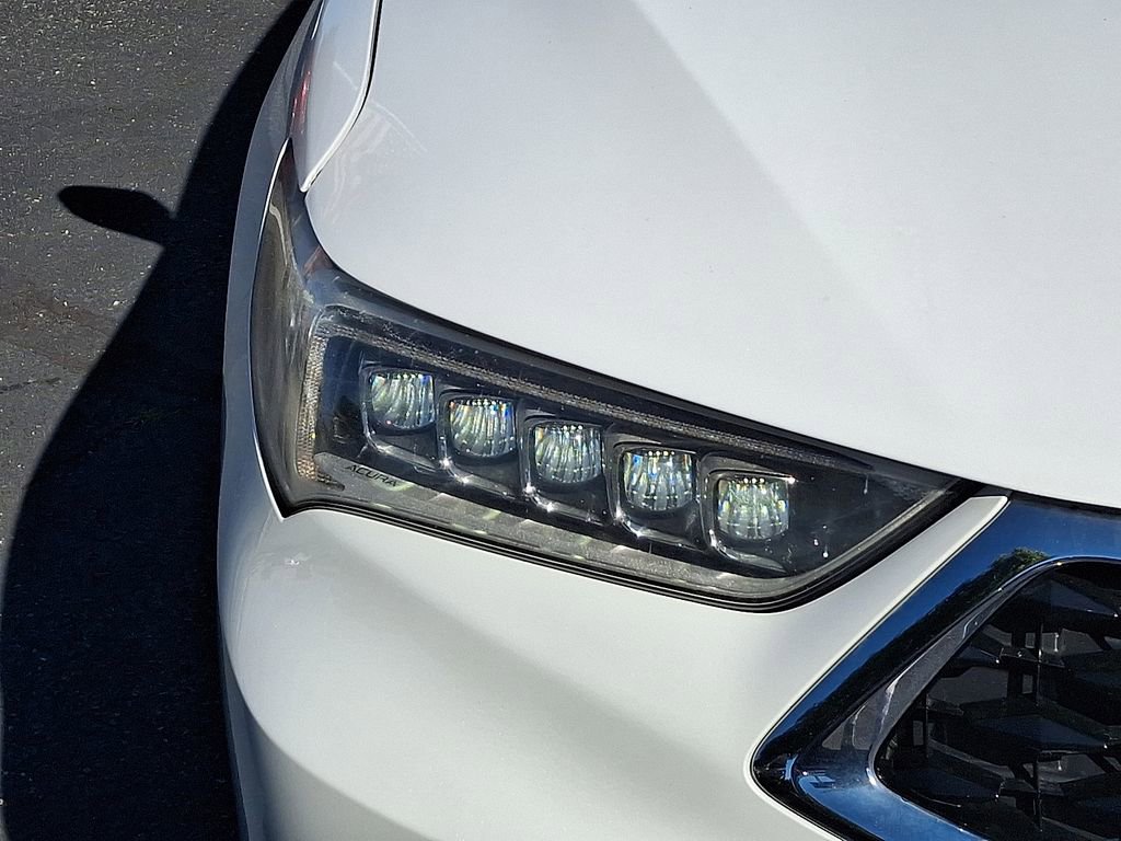 Certified 2018 Acura TLX FWD image 9