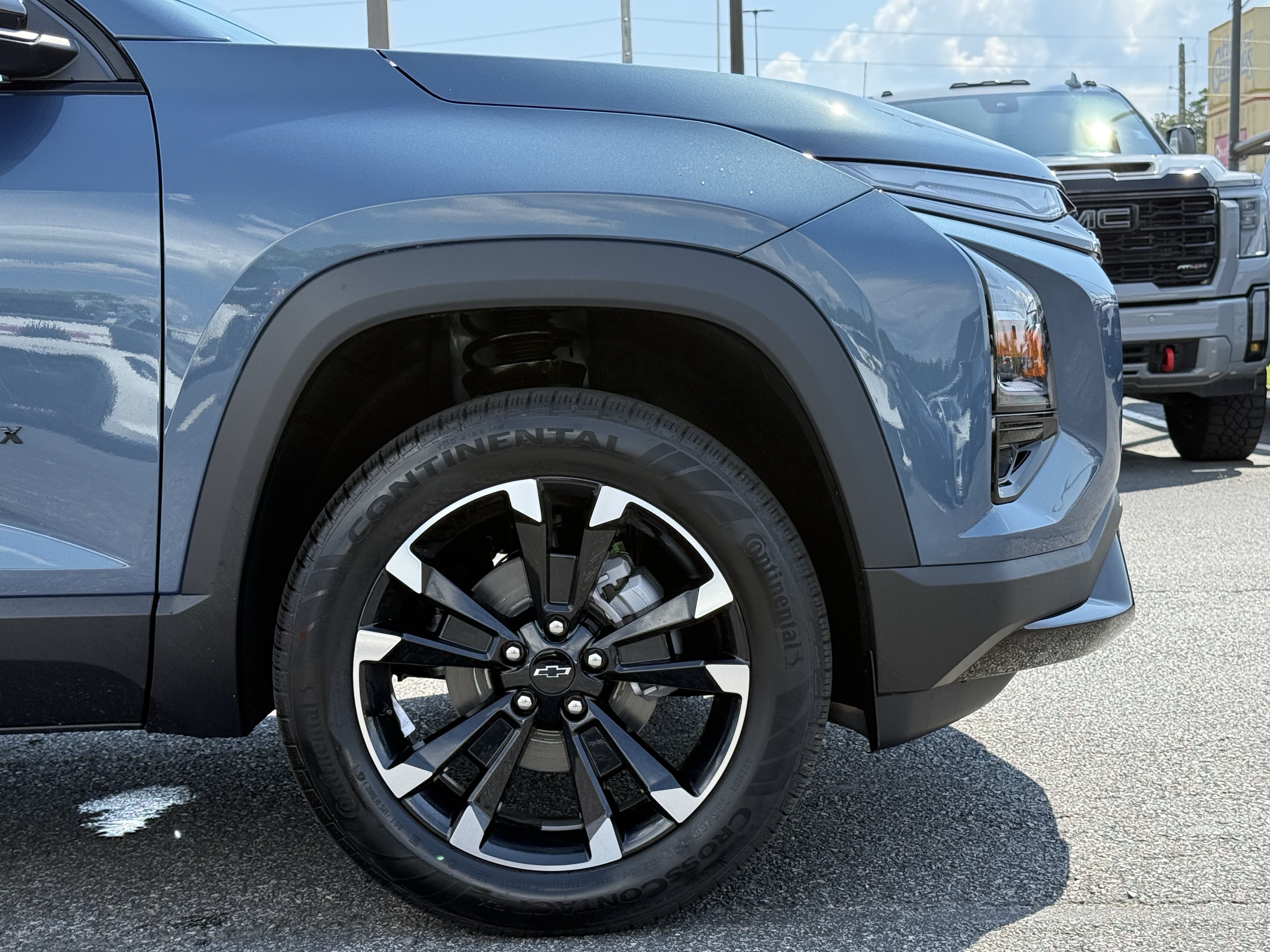 New 2027 Chevrolet Equinox RS w/ Safety and Technology Package FWD image 13
