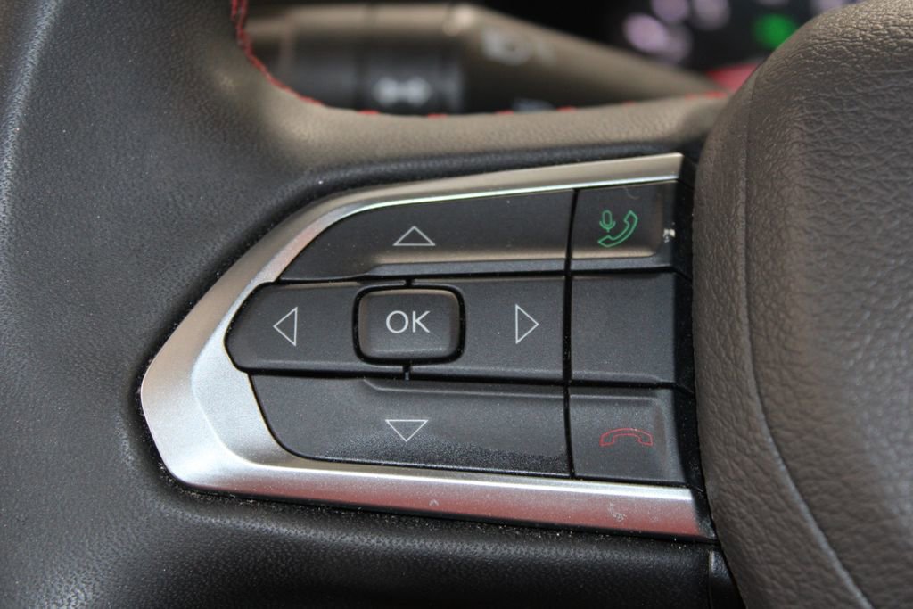 Used 2025 Jeep Compass Trailhawk AWD/4WD image 41