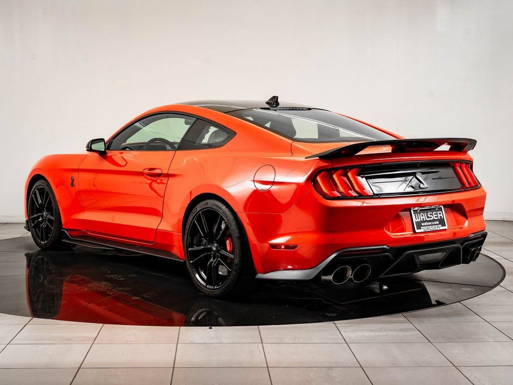 Used 2022 Ford Mustang Shelby GT500 w/ Technology Package RWD image 11