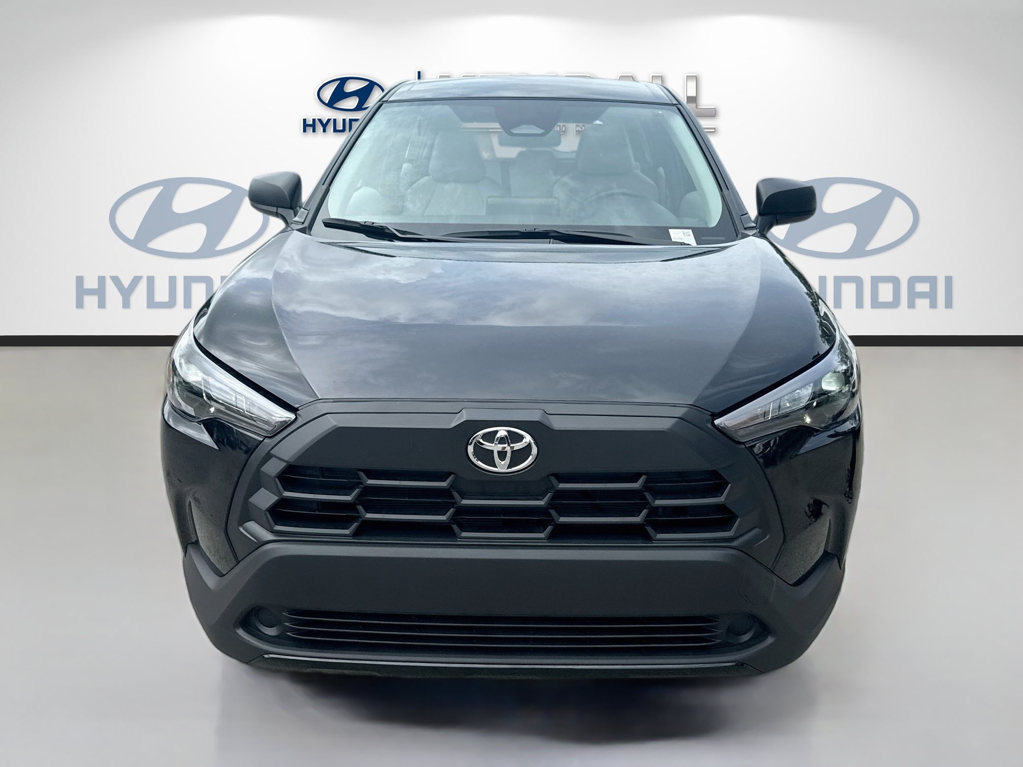 Used 2026 Toyota Corolla Cross L FWD image 2