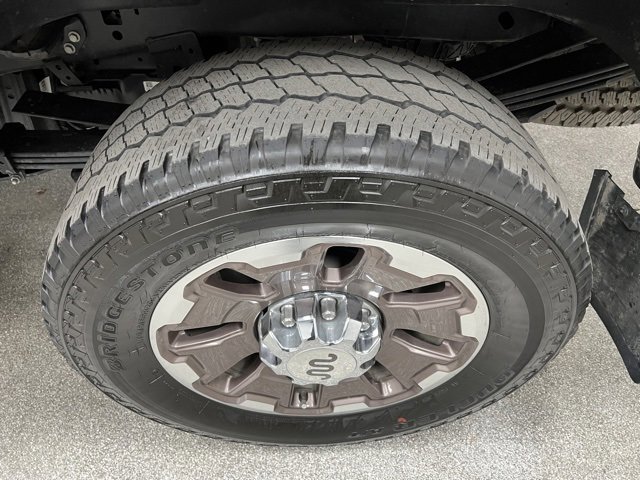 Used 2025 Ford F350 King Ranch w/ FX4 Off-Road Package image 14