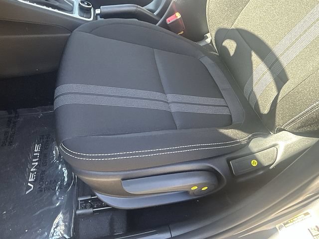 Certified 2026 Hyundai Venue SEL FWD image 36