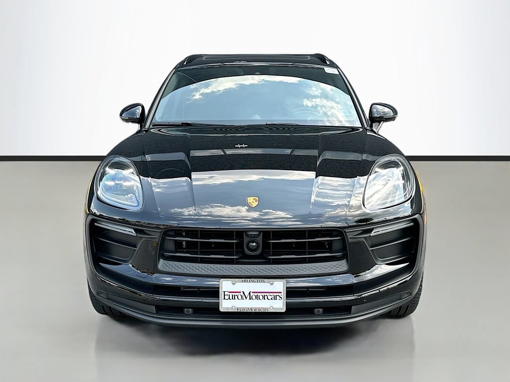 Certified 2026 Porsche Macan AWD/4WD image 6