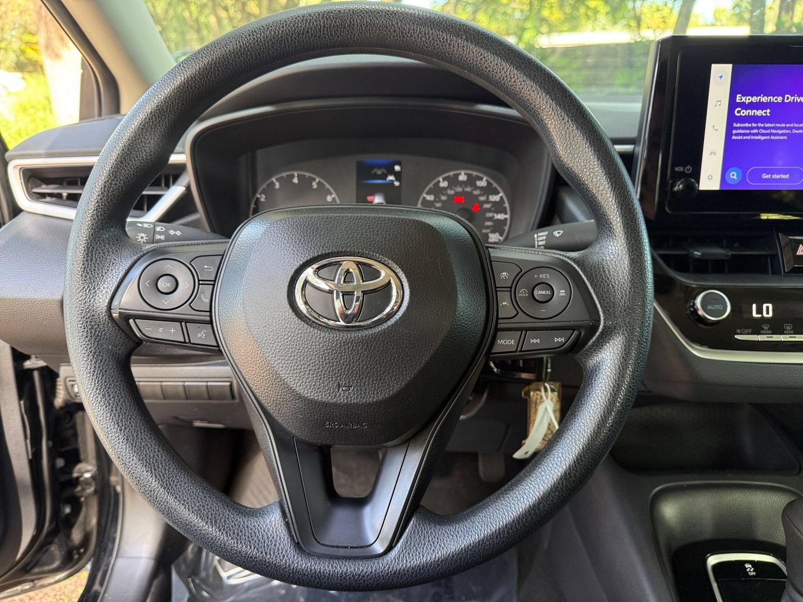 Used 2025 Toyota Corolla LE FWD image 25